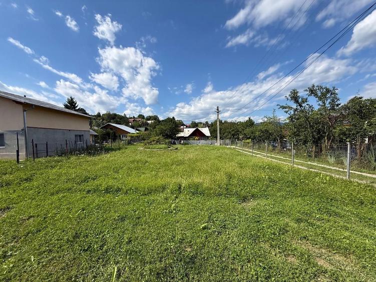 Teren Construcții intravilan de 617 mp, în Lac de Verde