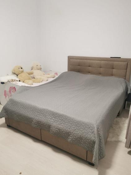 Casă cu 6 camere cu Teren 300 Mp în Bartolomeu