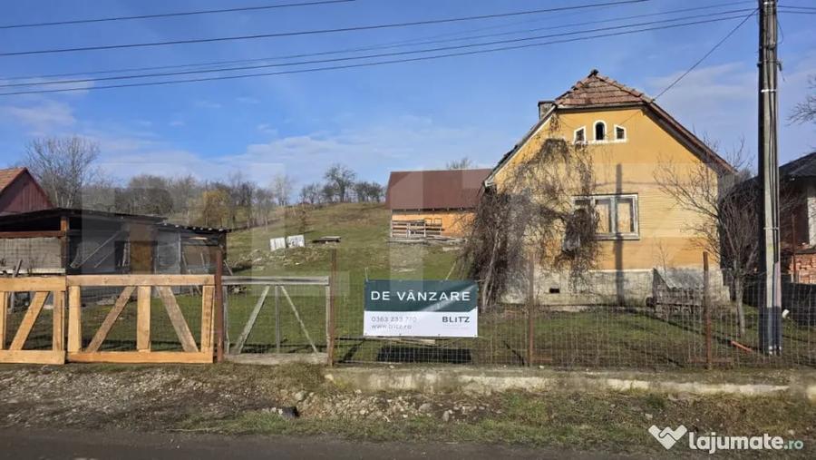 Casă cu 2 camere cu Teren 3800 Mp în Central