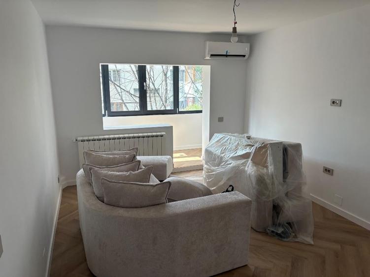 Apartament cu 3 camere decomandat în Beller