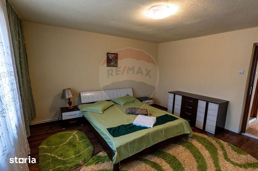 Casă cu 3 camere cu Teren 2497 Mp în Central