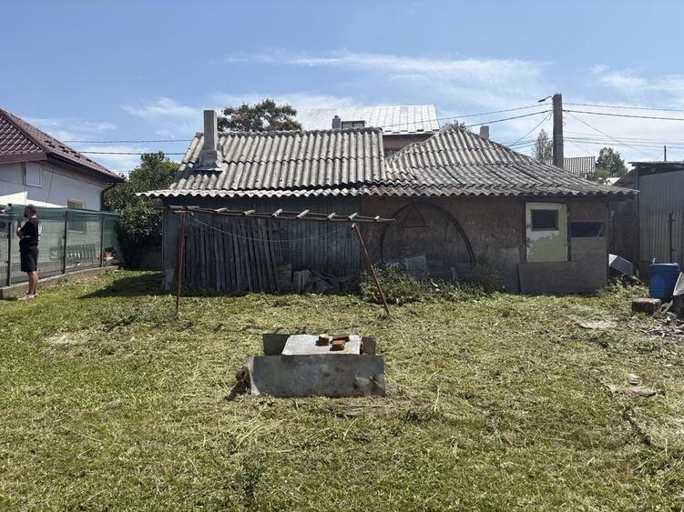 Casă cu 3 camere în Uiasca