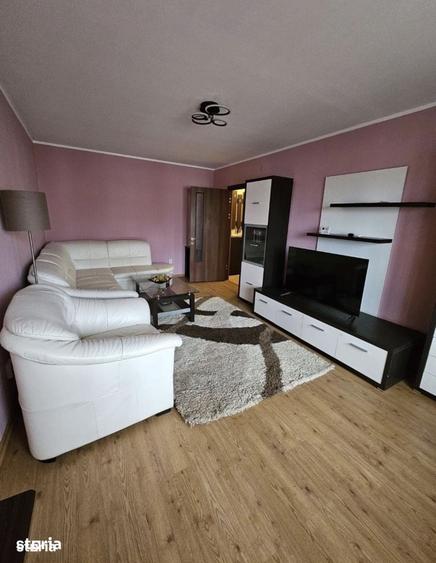 Apartament cu 2 camere decomandat în Faleză