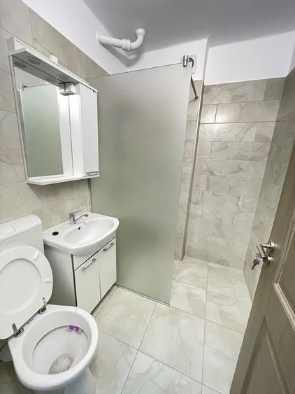 Apartament cu 2 camere decomandat, mobilat în Central
