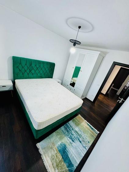 Apartament cu 3 camere semidecomandat în Antiaeriană