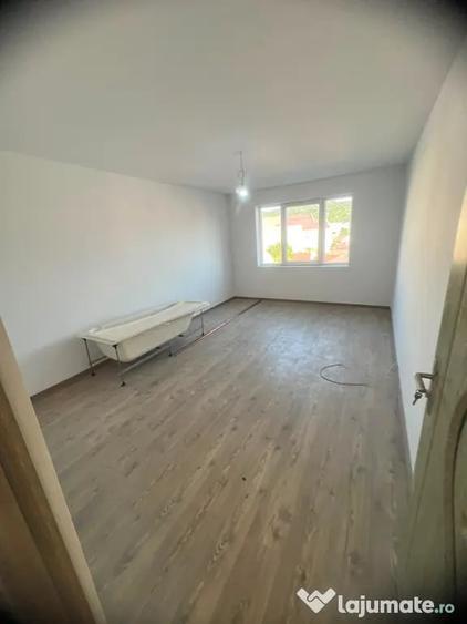 Ap 2 camere decomandat - 1