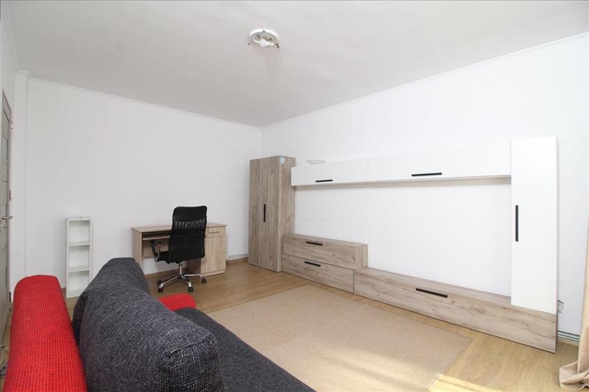 Apartament cu 3 camere decomandat, mobilat în Mănăștur