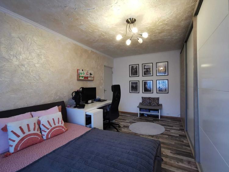 Apartament cu 2 camere decomandat în Exterior Vest