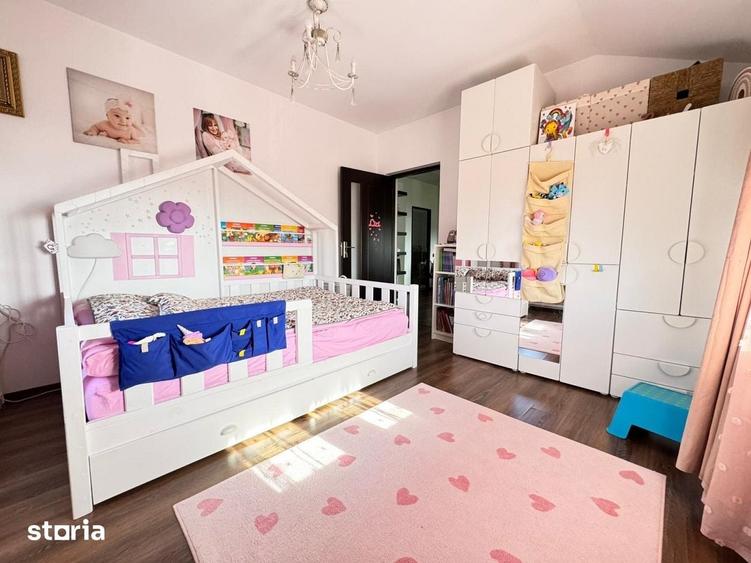 Casă cu 5 camere cu Teren 395 Mp în Central