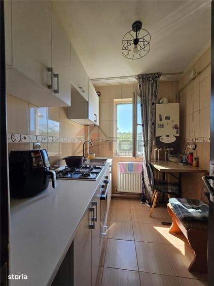 Apartament cu 2 camere semidecomandat în Mircea cel Bătrân