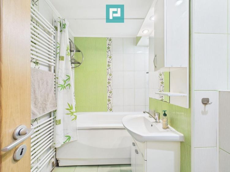 Apartament cu 2 camere în Intim