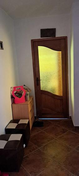 Apartament cu 3 camere decomandat în 1 Mai