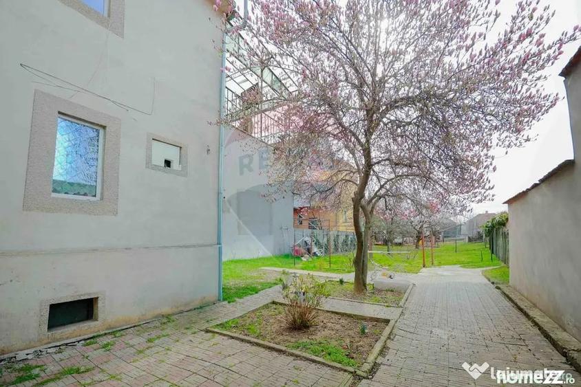 Casă cu 4 camere cu Teren 500 Mp în Iosia