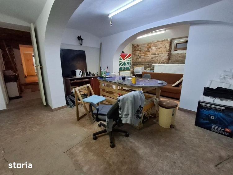 Casă cu 4 camere cu Teren 220 Mp în Șura Mică