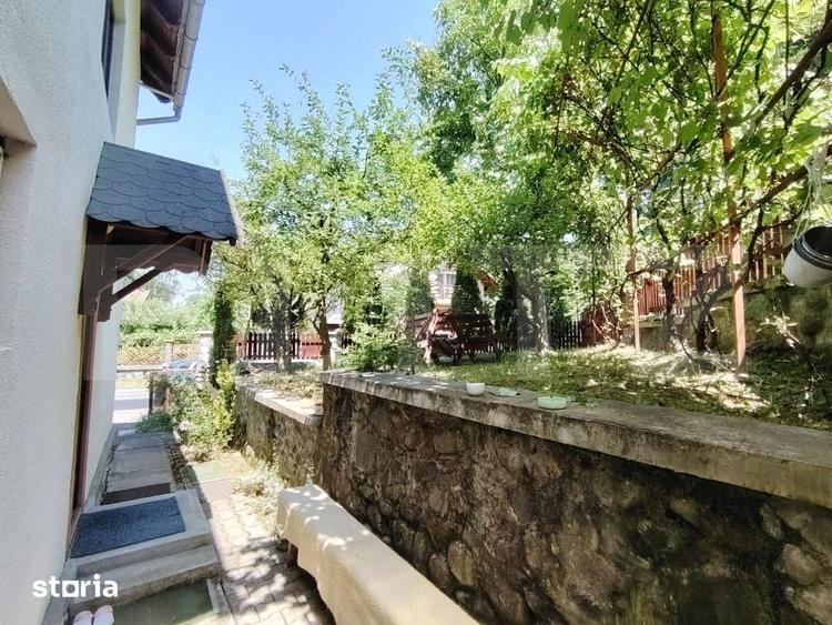 Casă cu 5 camere cu Teren 226 Mp în Sovata