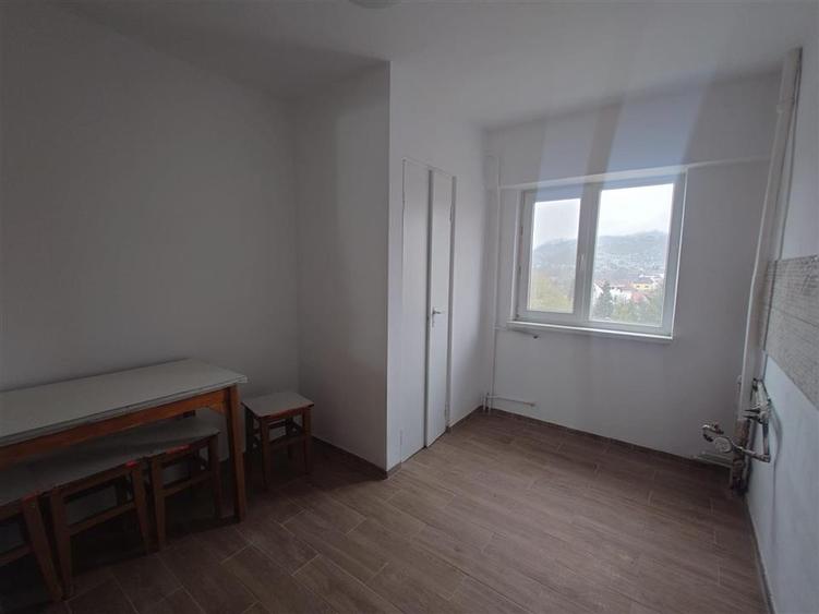 Apartament cu 3 camere decomandat în Ultracentral