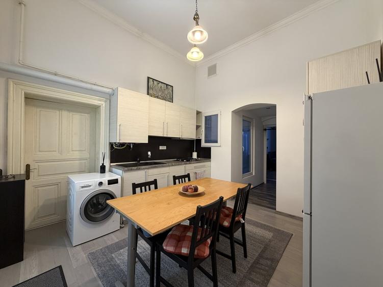 Apartament cu 3 camere circular, mobilat în Sinaia