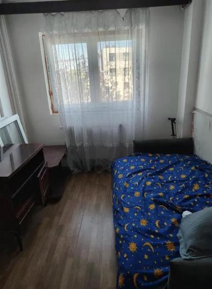 Apartament cu 3 camere semidecomandat, mobilat în Olteniței
