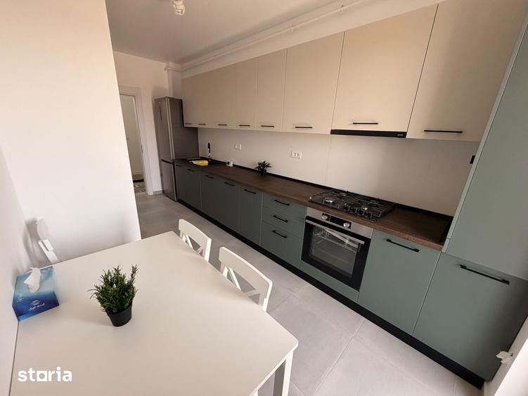 Apartament cu 3 camere decomandat în Berceni