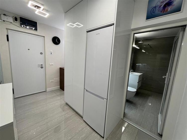 Garsonieră decomandată, mobilată în Central