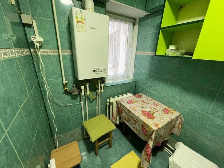 Apartament cu 3 camere semidecomandat în Ultracentral
