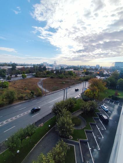 Apartament cu 3 camere decomandat în Cotroceni
