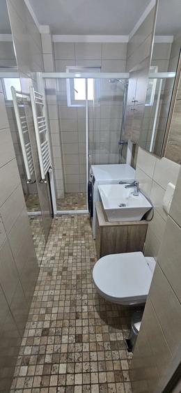 Apartament cu 3 camere semidecomandat în Olimpia-Stadion