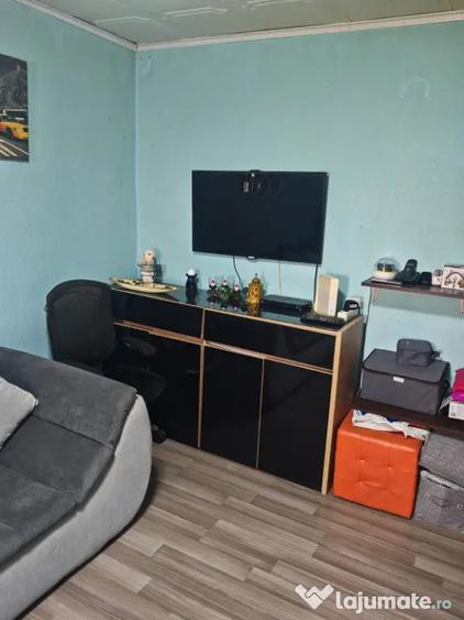 Apartament cu 2 camere decomandat în Faleză