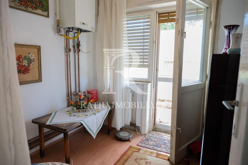 Apartament cu 4 camere decomandat în Central