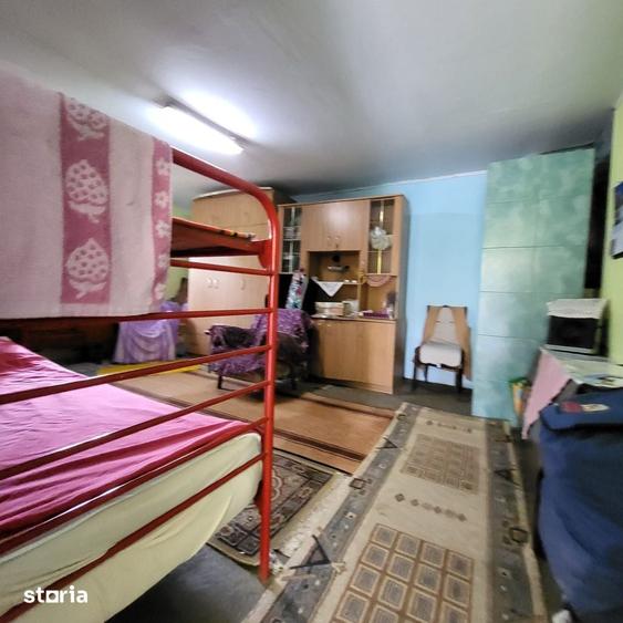 Casă cu 3 camere cu Teren 1000 Mp în Central