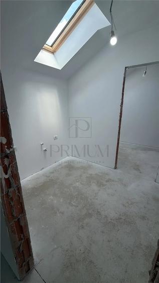 Duplex, finisaje premium - separat prin casa scarii - 9