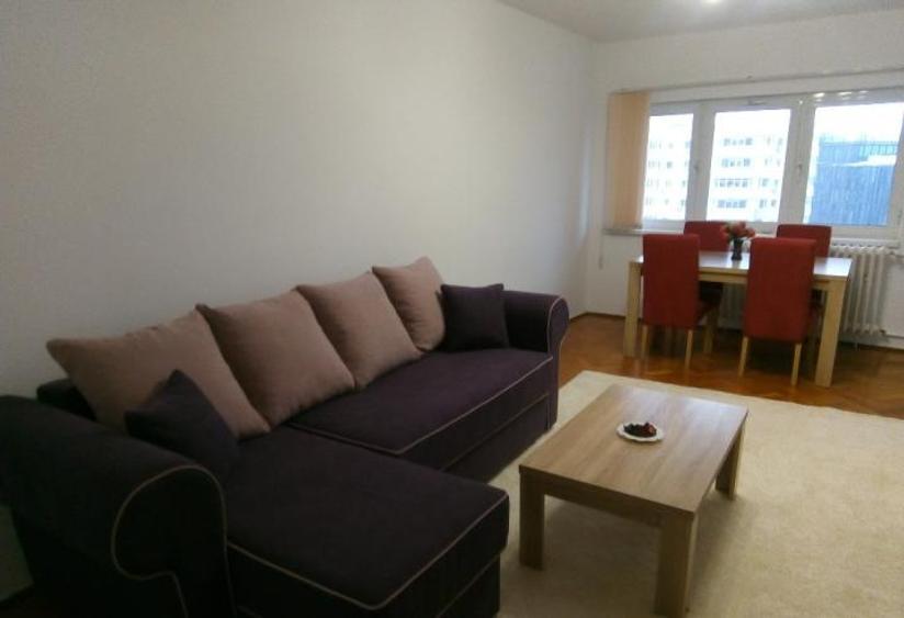 Apartament cu 3 camere decomandat, mobilat în 1 Mai