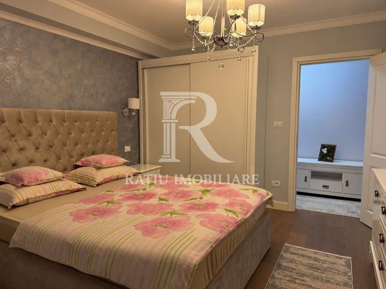 Apartament cu 3 camere decomandat, mobilat în Centru Civic