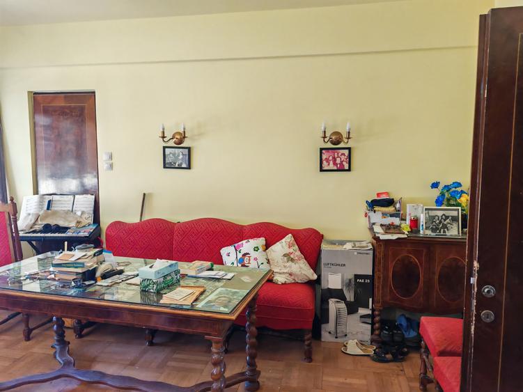 Apartament cu 3 camere nedecomandat în Sala Palatului