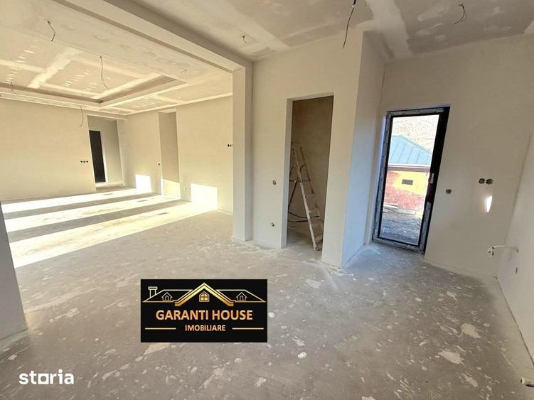 Casă cu 4 camere cu Teren 690 Mp în Central