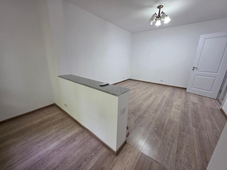 Apartament cu 3 camere decomandat în P-ța Reșița