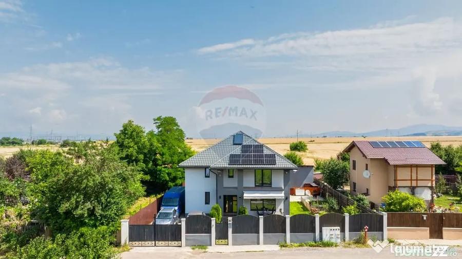 Casă cu 4 camere cu Teren 605 Mp în Central