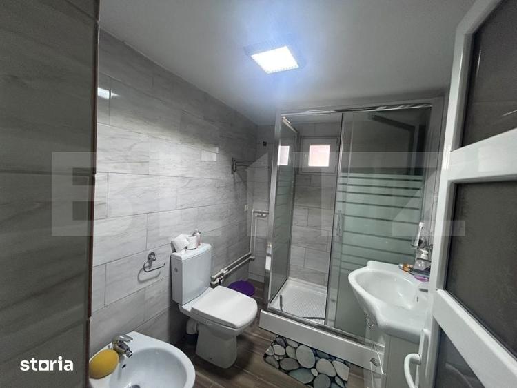Casă cu 5 camere cu Teren 390 Mp în Podari