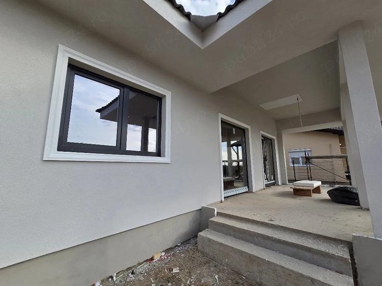 Casă cu 3 camere cu Teren 640 Mp în Moșnița Nouă
