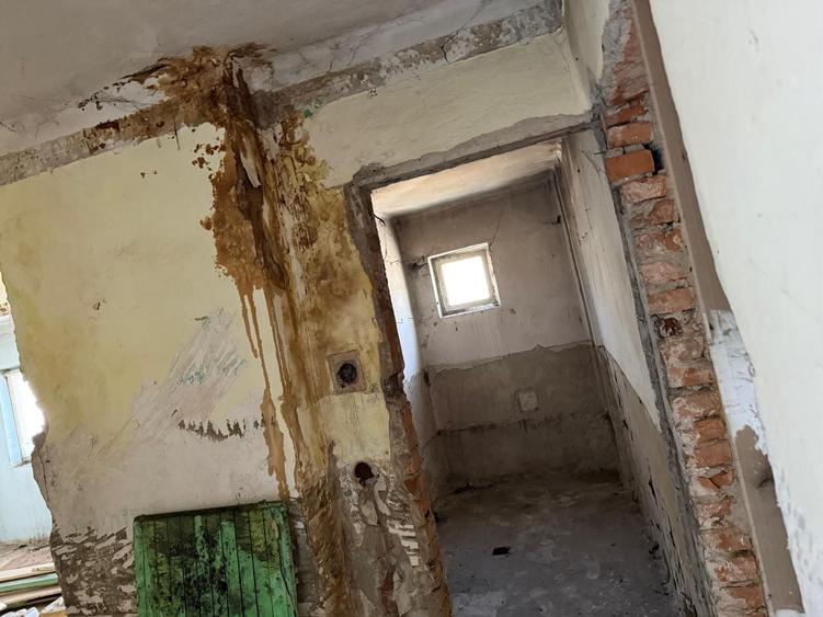 Apartament cu 3 camere decomandat în Năruja