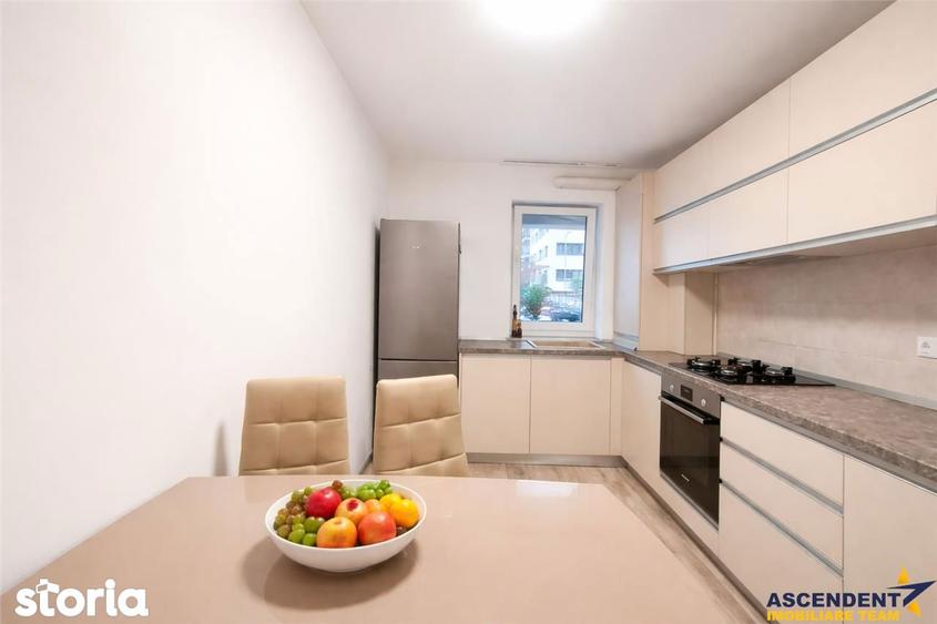 Apartament cu 3 camere decomandat, mobilat în Tractorul