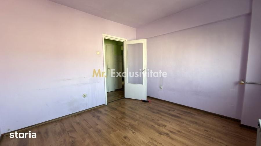 Apartament cu 4 camere semidecomandat în Central
