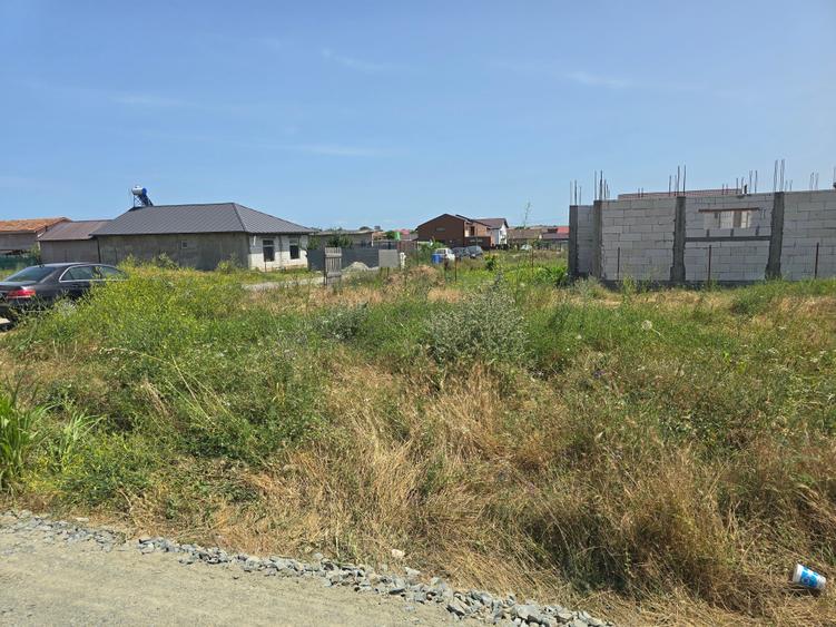 Teren Construcții intravilan de 510 mp, în Vest