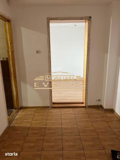 Casă cu 3 camere decomandat cu Teren 460 Mp în Central