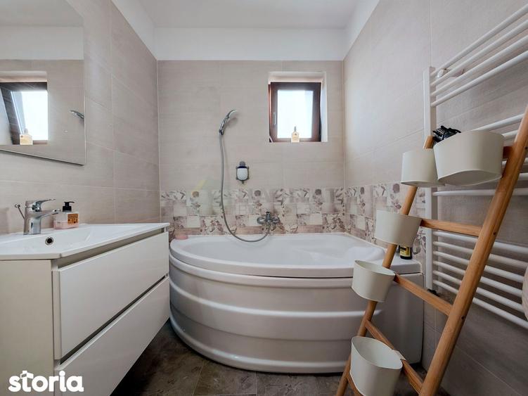 Casă cu 4 camere cu Canalizare în Corbeanca