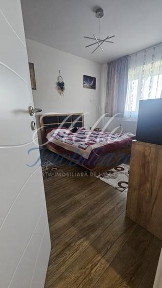 Apartament cu 2 camere semidecomandat în Florești