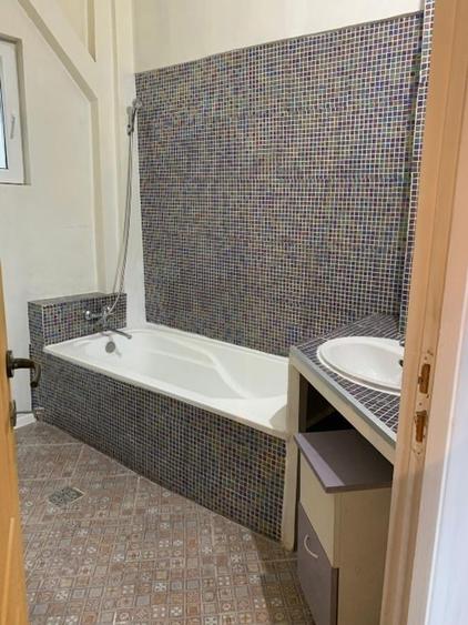 Apartament cu 3 camere decomandat în Armeneasca