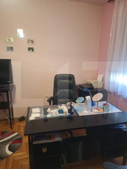 Casă individuală cu 6 camere cu Canalizare în Lugoj