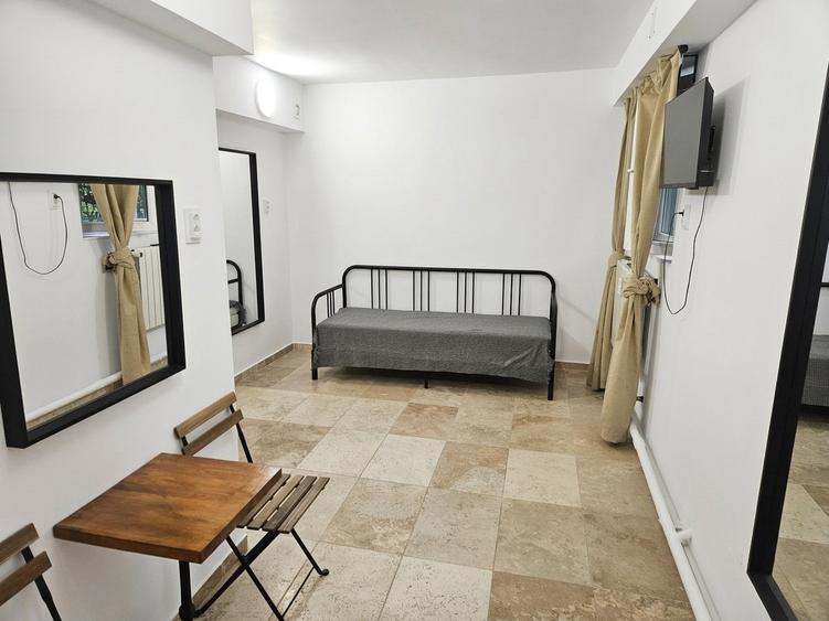 Garsonieră, mobilată în Basarabia
