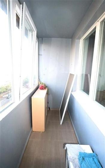 Apartament cu 3 camere semidecomandat în Gării